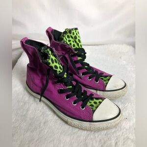 Girls Purple & Green Converse Allstar Shoes. Size 3.
Like New